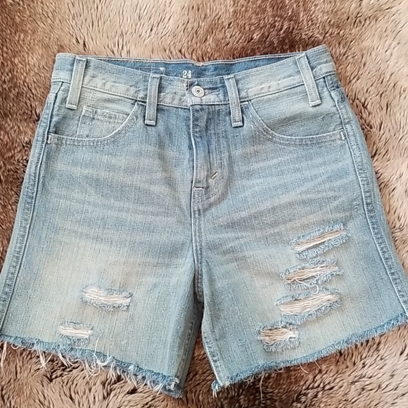 Levi's High Rise Denim Distressed Shorts - Picture 6 of 8